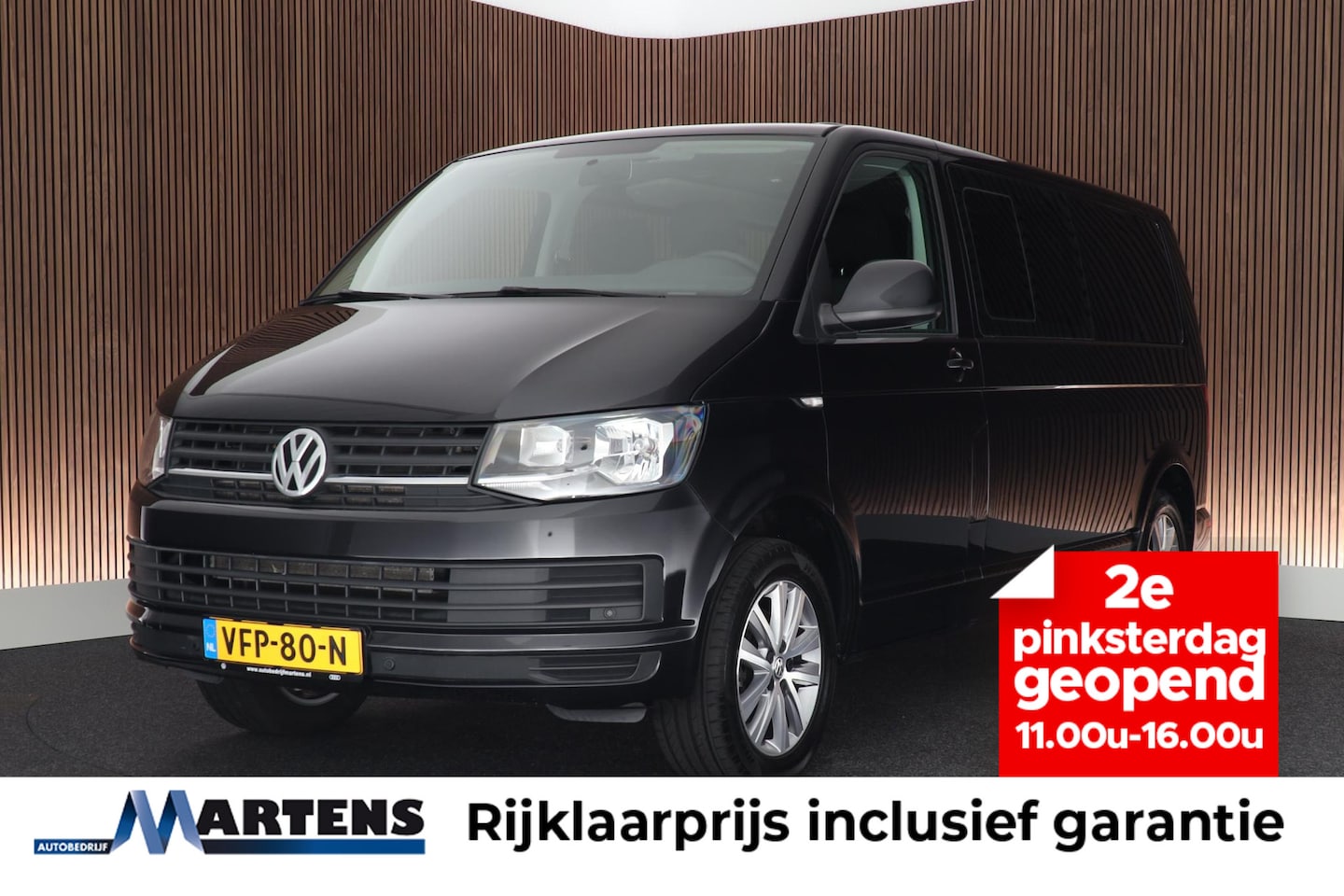 Volkswagen Transporter - 2.0 TDI 150pk DSG Rolstoelbus Trekhaak Cruise Control Navigatie PDC - AutoWereld.nl