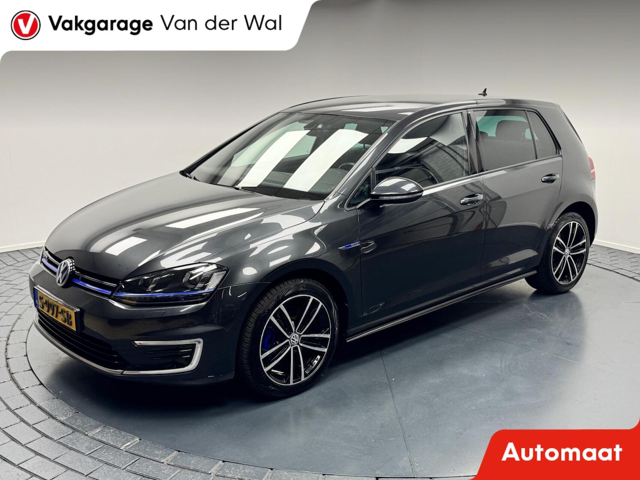 Volkswagen Golf - 1.4 TSi GTE Automaat-Navigatie-Cr.contr-Clima-Carplay-Stoelverwarming-Lm17''velgen - AutoWereld.nl