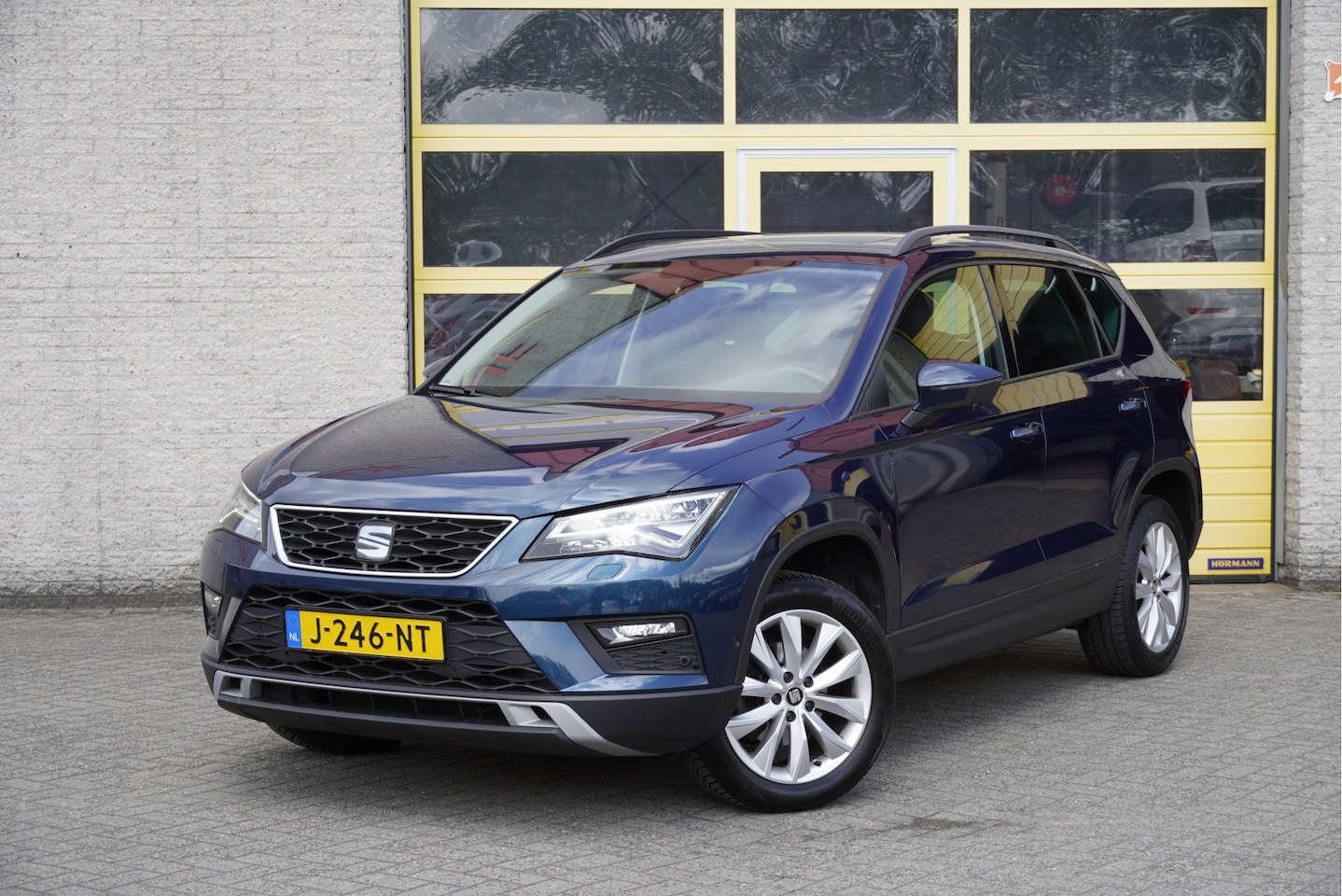 SEAT Ateca - 1.5 TSI 150PK! Style Business Intense BJ2020 Lmv 17" | Led V+A | Pdc | Navi | Panoramadak - AutoWereld.nl