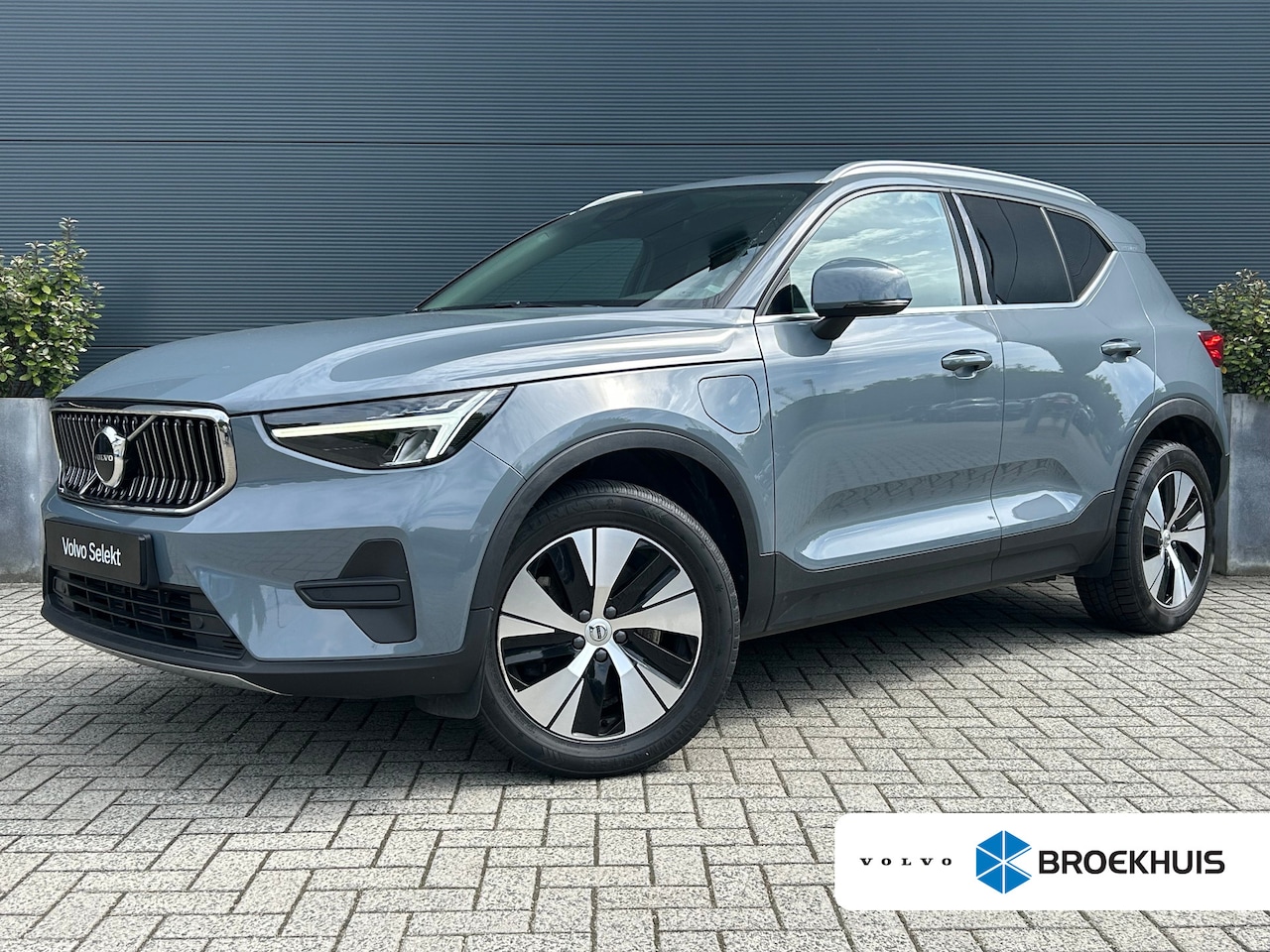 Volvo XC40 - 1.5 T4 Plug-in hybrid Plus Bright | Achteruitrijcamera | Alarmsysteem | Apple Carplay/Andr - AutoWereld.nl