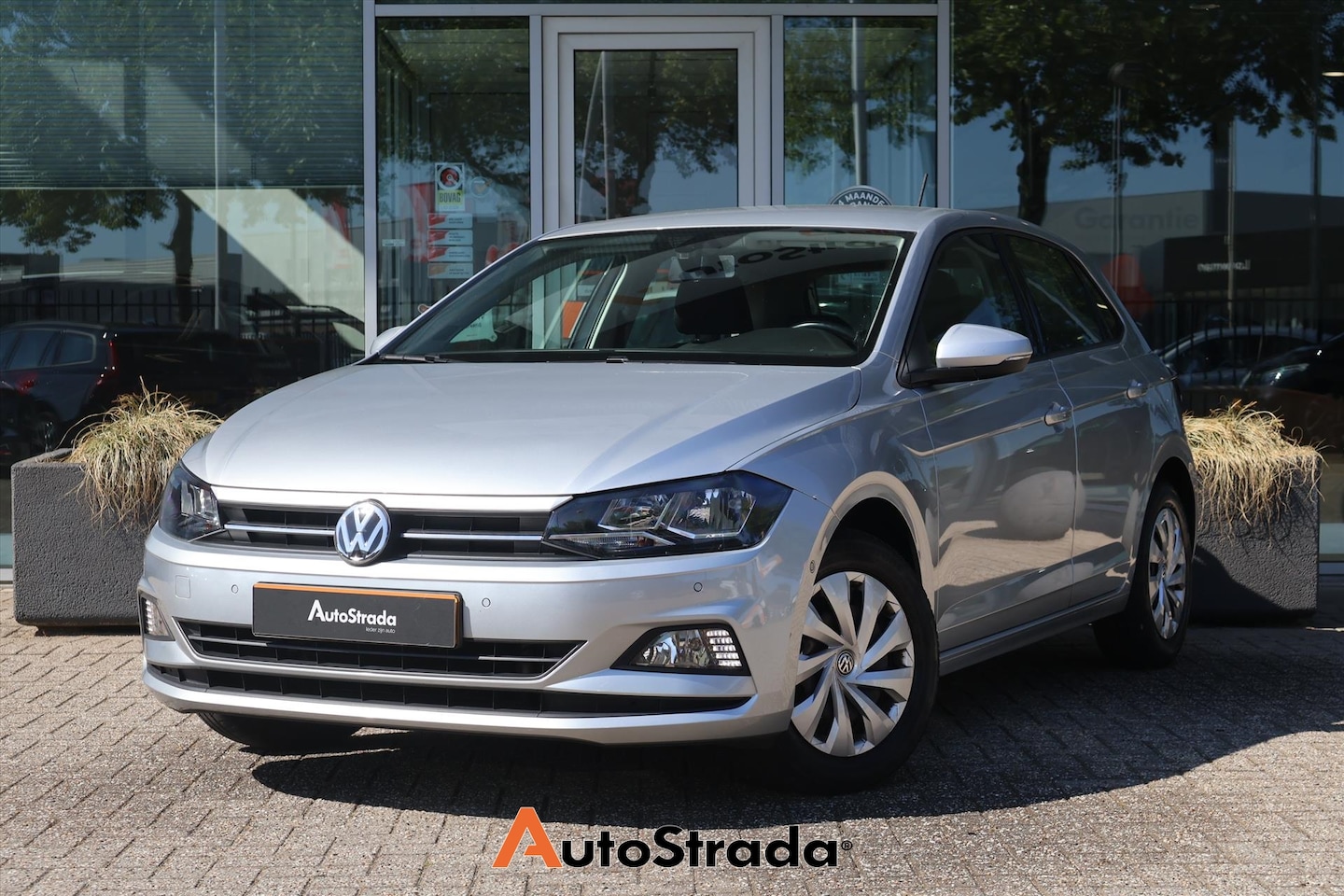Volkswagen Polo - 1.0 Comfortline TSI 95pk | Navigatie | Adaptive Cruise | Climate | Sensoren | Carplay | Ra - AutoWereld.nl