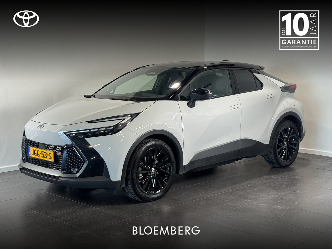 Toyota C-HR - 2.0 Plug-in Hybrid 220 GR SPORT | Origineel NL | Trekhaak | All season | Nieuw! - AutoWereld.nl