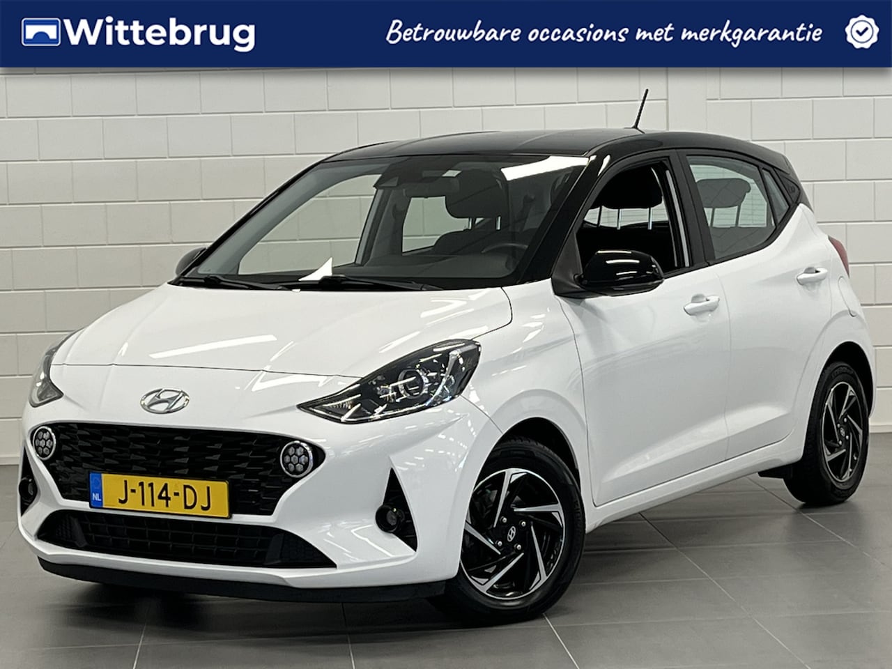 Hyundai i10 - 1.0 Premium NAVIGATIE | LICHTMETALEN VELGEN | CLIMATE CONTROL - AutoWereld.nl