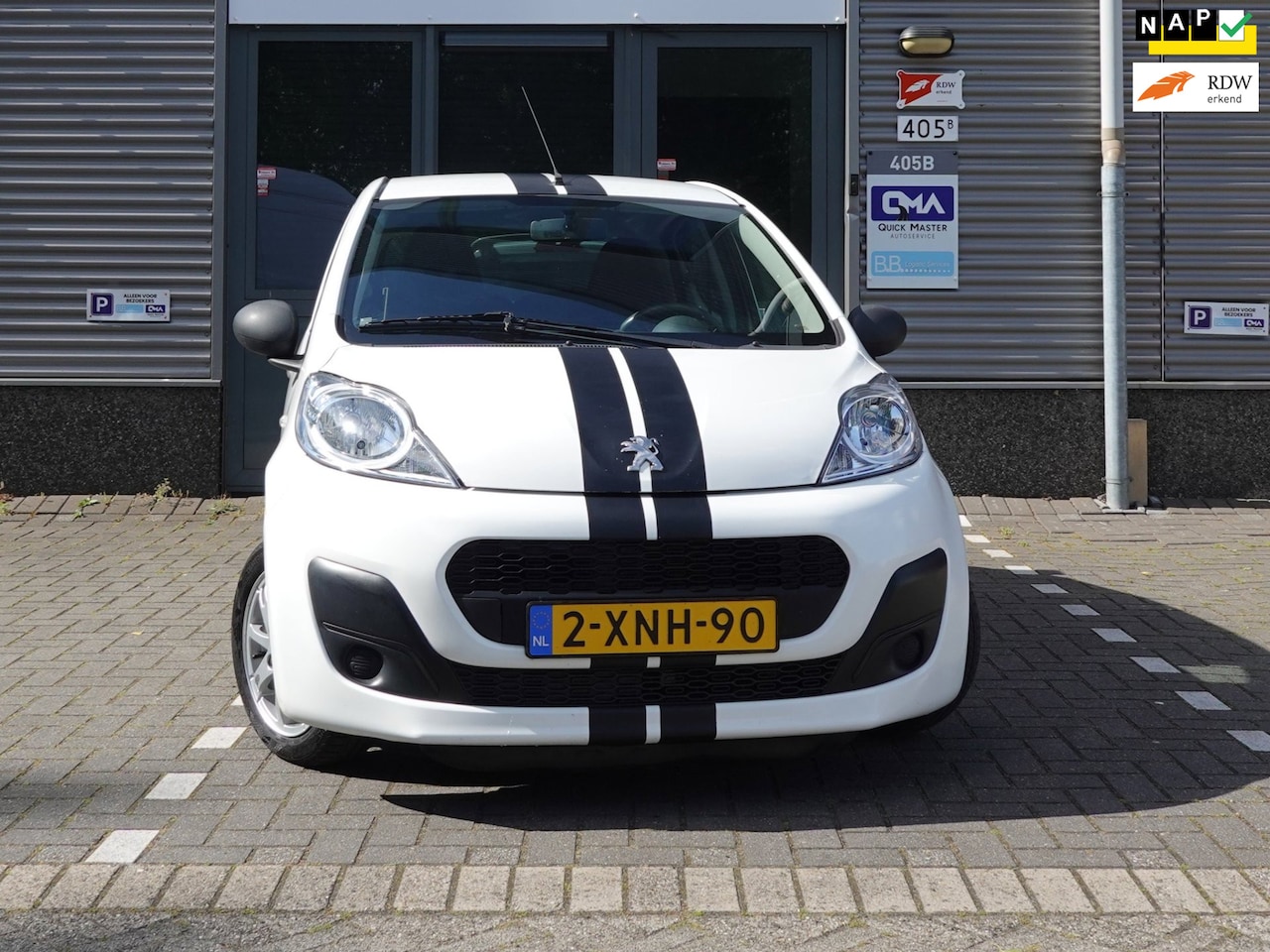 Peugeot 107 - 1.0 Access Accent -NAP - Airco - AutoWereld.nl