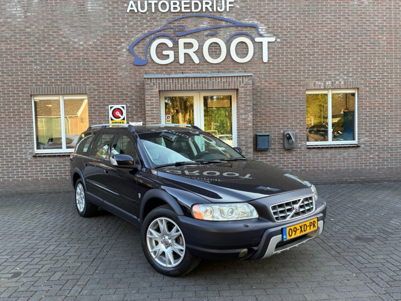 Volvo XC70 - 2.5 T Summum 2.5 T 210PK SUMMUM - AutoWereld.nl