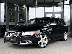 Volvo V70 - 2.0T R-EDITION AUT. - ORG. NL. - TREKHAAK