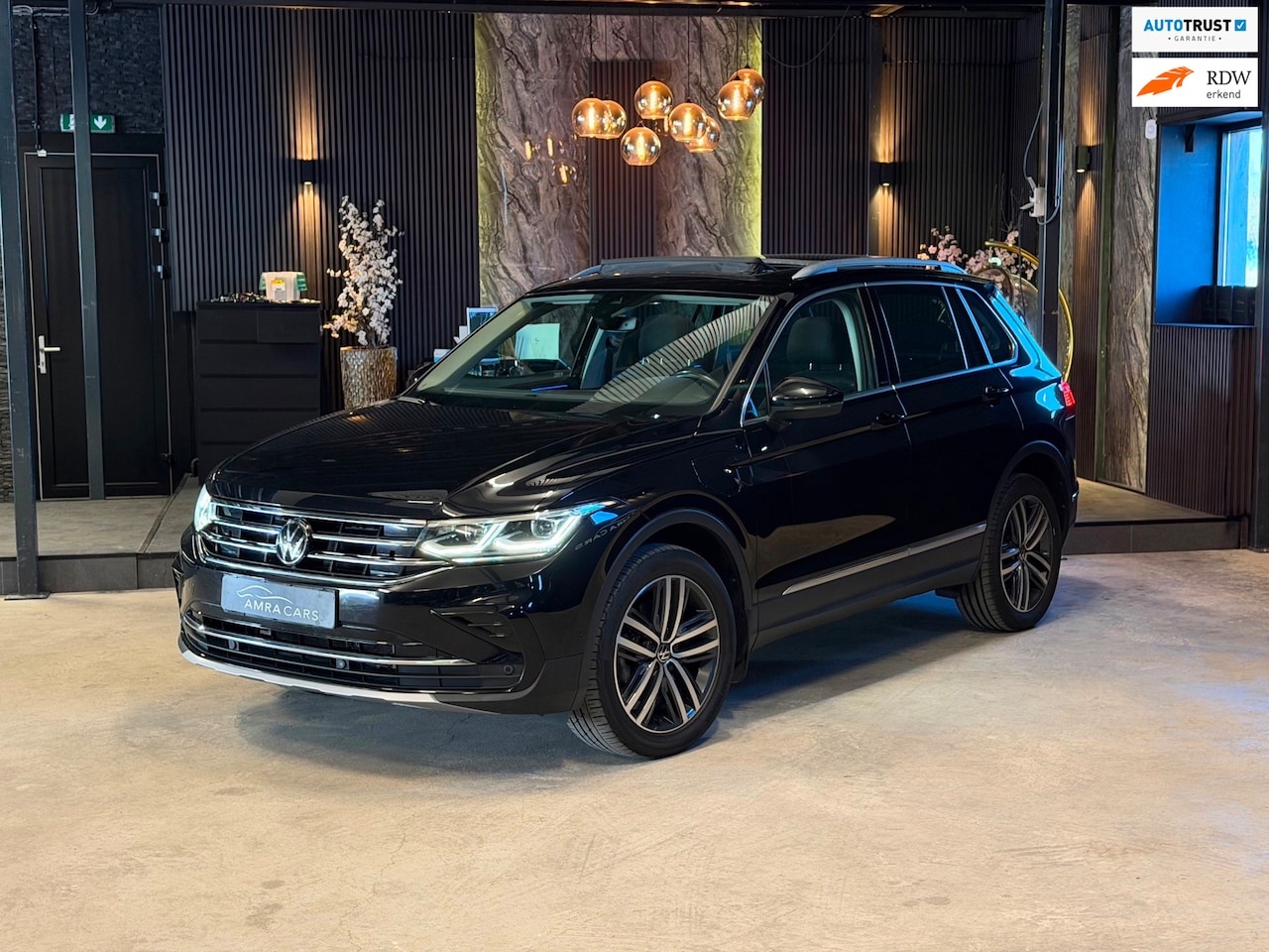 Volkswagen Tiguan - 1.4 TSI eHybrid R-Line|PANO|FULL OPTIONS - AutoWereld.nl
