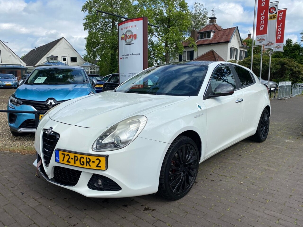 Alfa Romeo Giulietta - 1.4 T DISTINCTIVE 170PK / AIRCO-ECC / CRUISE CTR. / DAB / LED / PDC / 18'' LMV - AutoWereld.nl