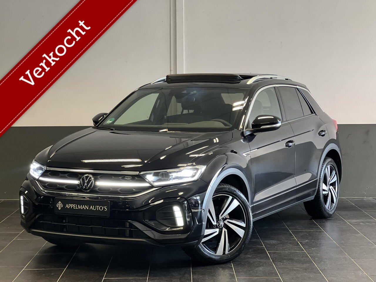 Volkswagen T-Roc - 1.5 TSI 3X R-LINE |Stuurverw.|Keyless|Dodehoek|Camera|IQ LIGHT|Pano|Elektris.Kofferklep| - AutoWereld.nl
