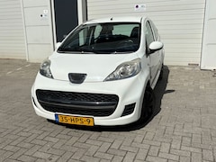 Peugeot 107 - 1.0-12V XS