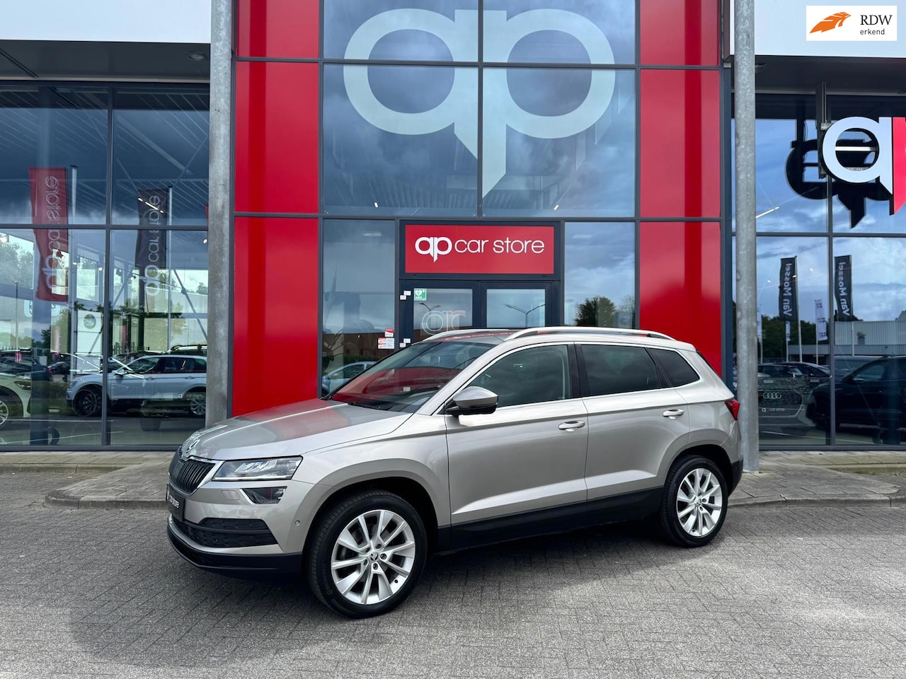 Skoda Karoq - 1.5 TSI ACT Style Business Vol ! | 1e Eigenaar | Memory Seats | Adaptive Cruise | Camera | - AutoWereld.nl