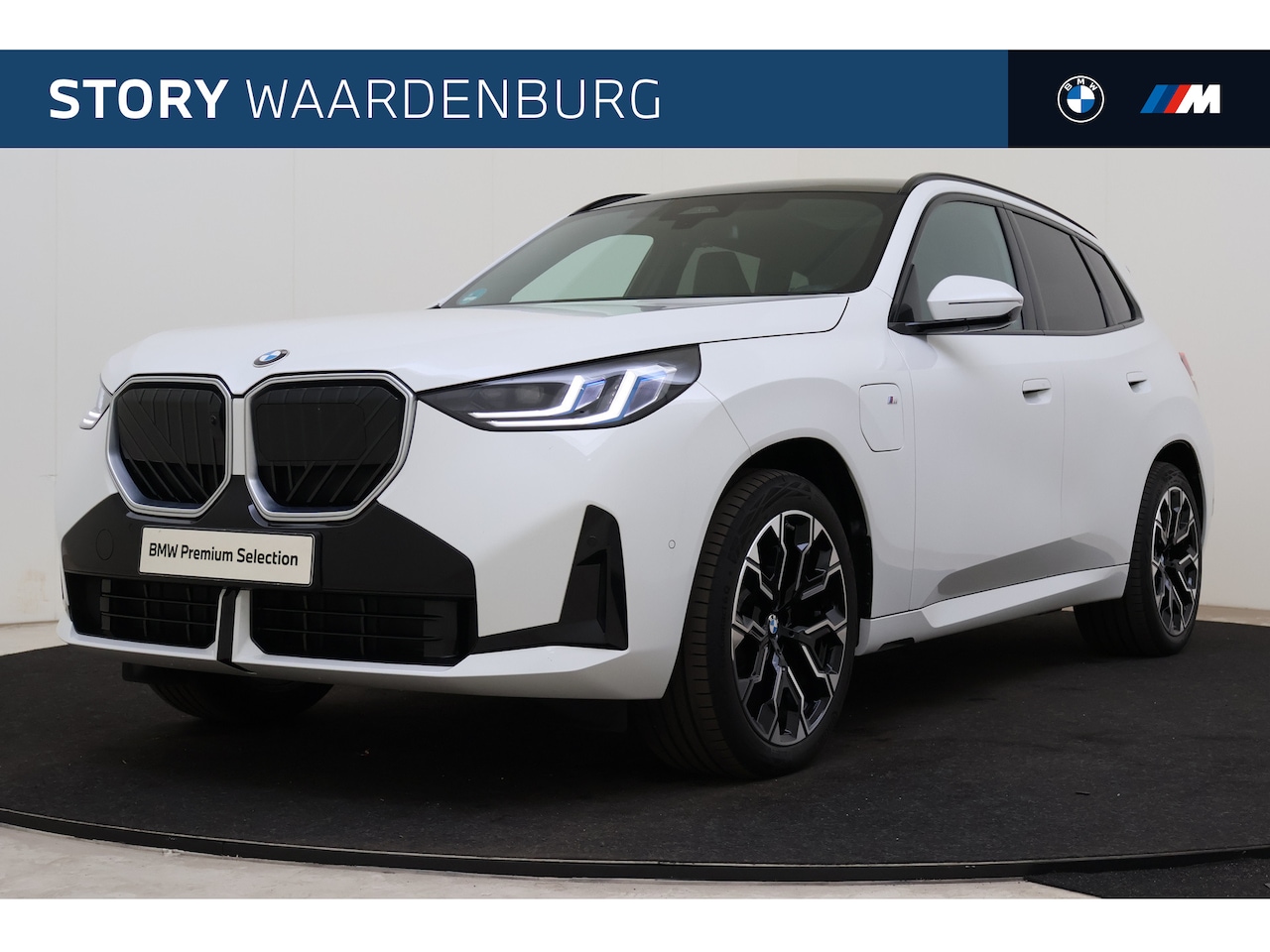 BMW X3 - 30e xDrive M Sport Automaat / Trekhaak / Panoramadak / Comfort Access / Adaptieve LED / Ha - AutoWereld.nl