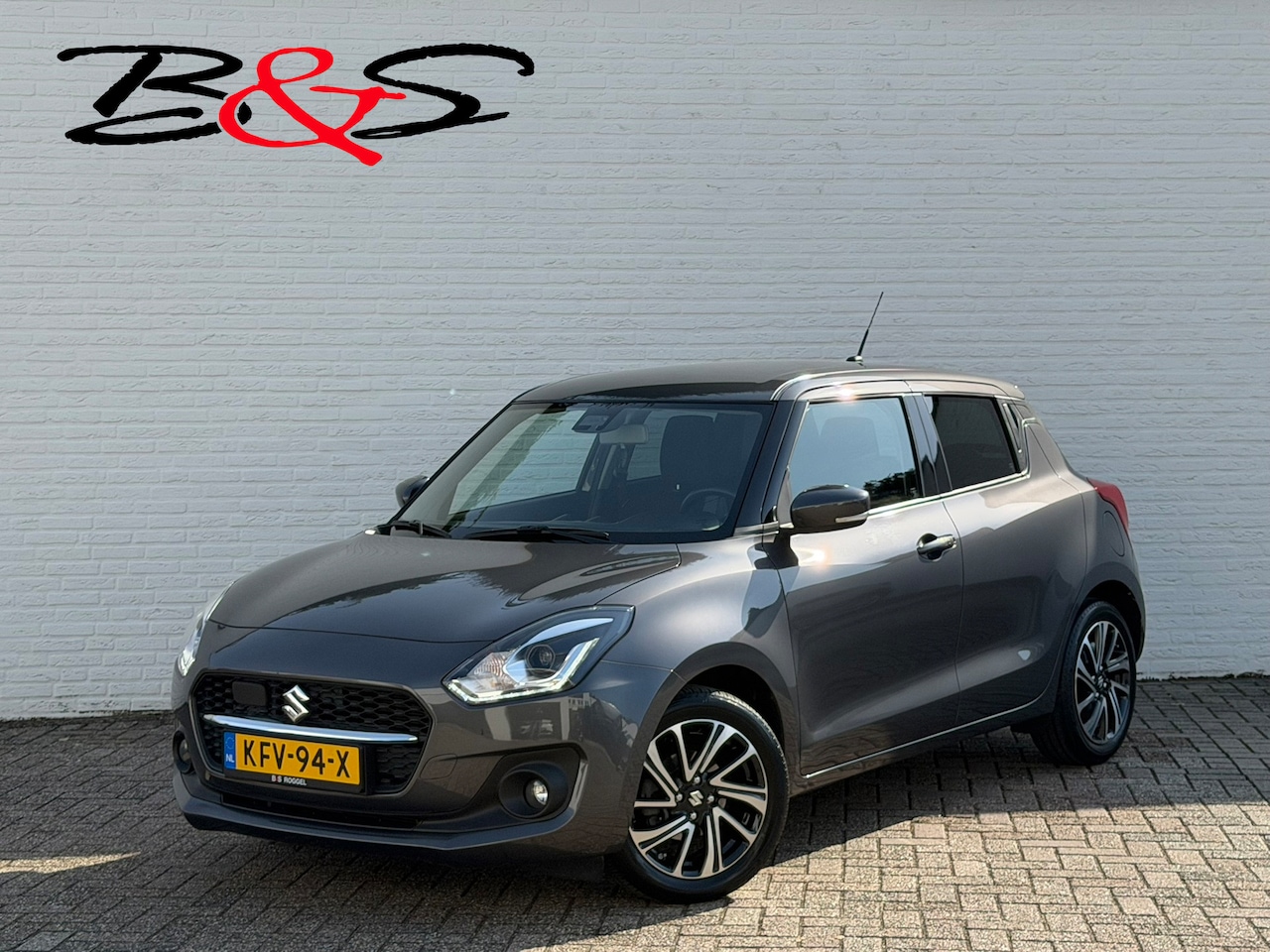 Suzuki Swift - 1.2 Style Hybrid Camera+Pdc Clima Cruise Adaptive Cruise Stoelverwarming Carplay - AutoWereld.nl