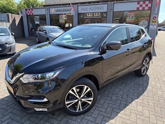 Nissan Qashqai - 1.6 N-Connecta 163pk * trekhaak / 1500kg geremd + stoelverwarming