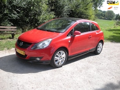 Opel Corsa - 1.4-16V Color Edition
