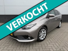 Toyota Auris Touring Sports - 1.8 Hybrid Lease Clima - Full map navi - clima - NAP - Orig. NL-auto - cruise control - bl