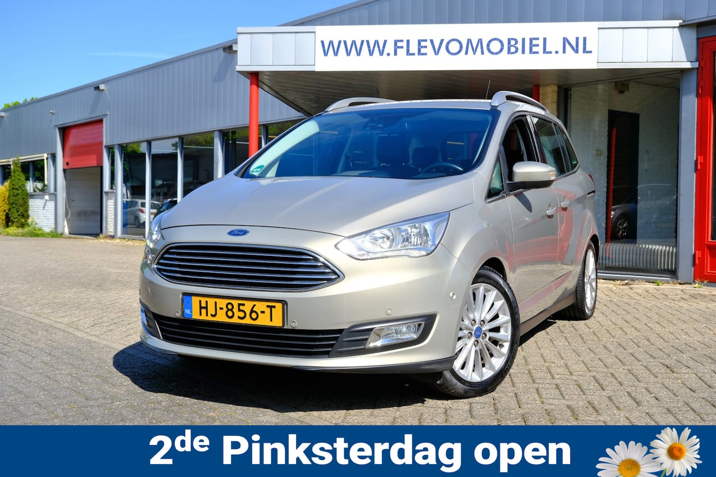 Ford Grand C-Max - 1.5 Titanium Aut. Leder|Navi|Clima|LMV|Cruise|Trekhaak - AutoWereld.nl