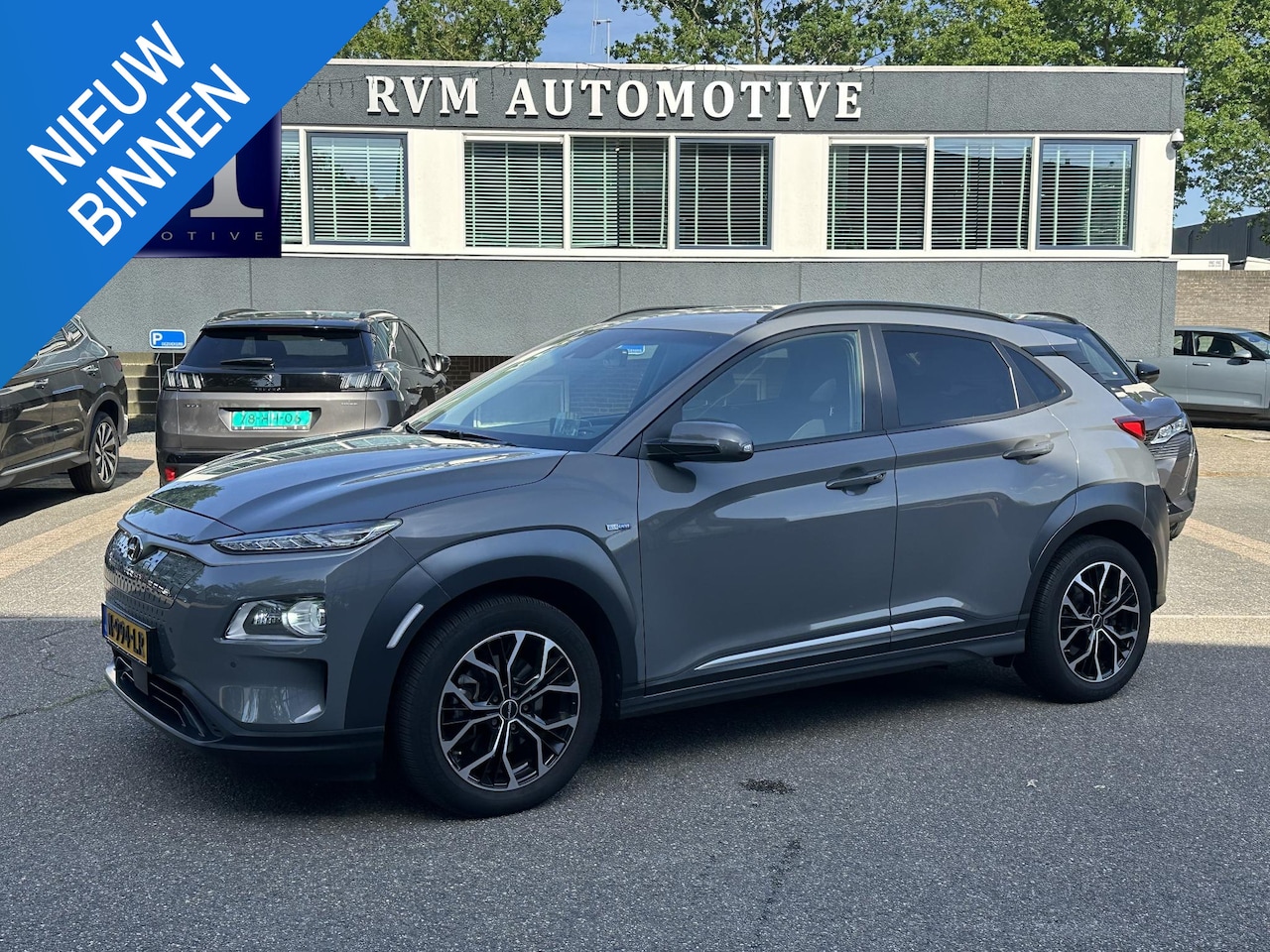 Hyundai Kona Electric - EV Premium 64 kWh SOH 97% | 12 MND BOVAG GARANTIE | STOEL/STUURVERWARMING | ELEK. STOELEN - AutoWereld.nl