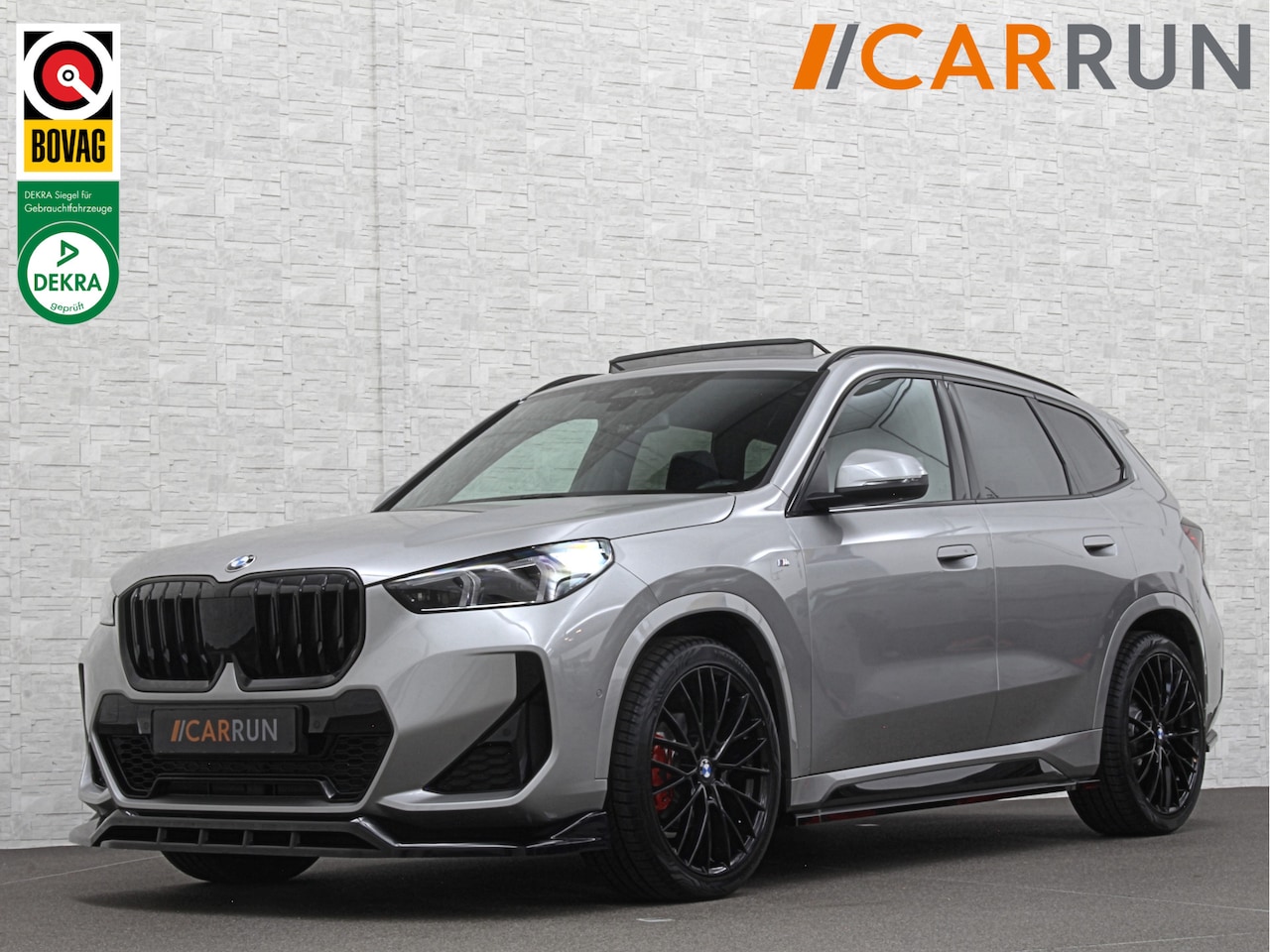 BMW X1 - 18i M-Sport Performance-Pack | Panorama | Sportstoelen | Carbon | Keyless-Entry | Sfeerver - AutoWereld.nl