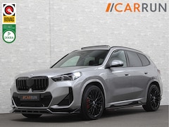 BMW X1 - 18i M-Sport Performance-Pack | Panorama | Sportstoelen | Carbon | Keyless-Entry | Sfeerver