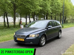Volvo V50 - 2.4 Edition II*AUTOMAAT*ONDERHOUDEN*TREKHAAK*AIRCO
