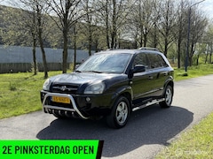 Hyundai Tucson - 2.0i Active*LEDER*STOELVERWARMING*TREKHAAK