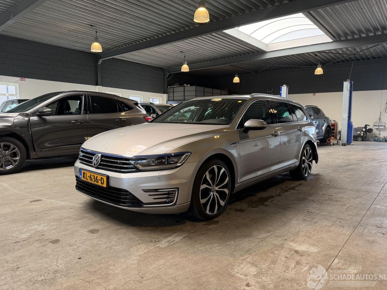 Volkswagen Passat Variant - 1.4 TSI GTE Highline 1.4 TSI GTE Highline - AutoWereld.nl