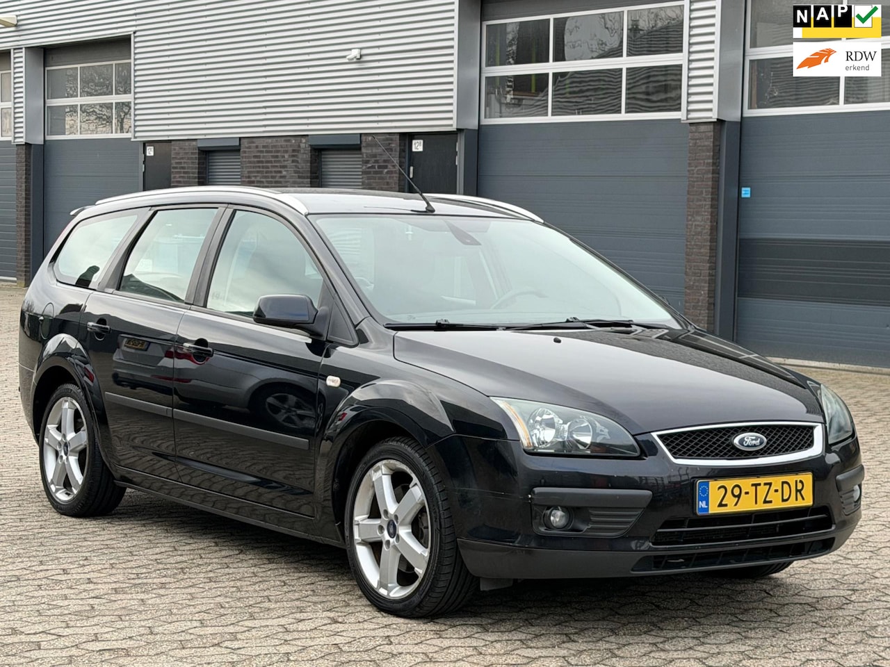 Ford Focus Wagon - 2.0-16V Rally Edition AIRCO CRUISE TREKHAAK APK - AutoWereld.nl