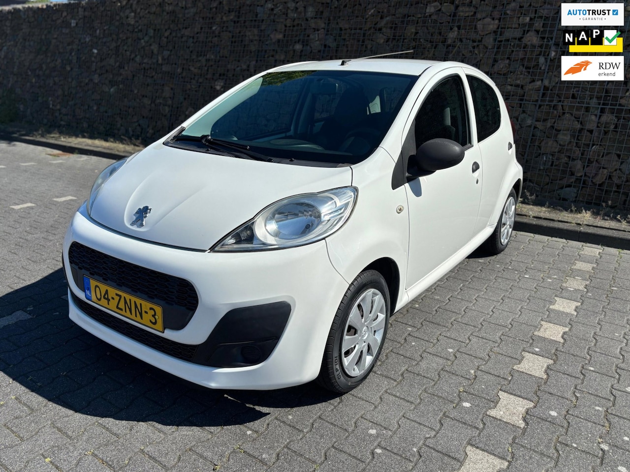 Peugeot 107 - 1.0 Access Accent|Airco|5Drs - AutoWereld.nl