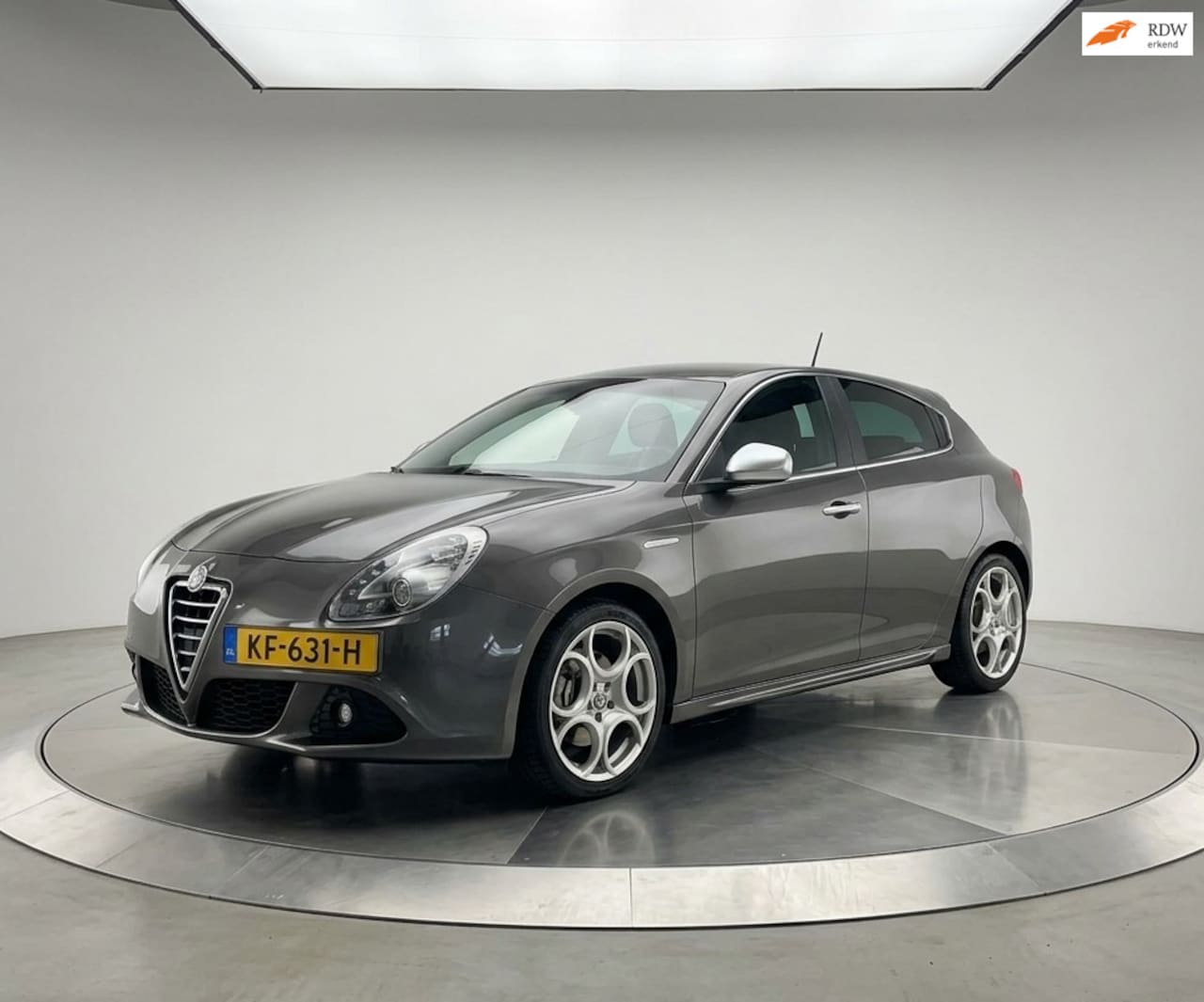 Alfa Romeo Giulietta - 2.0 JTDm Distinctive|LEDER| - AutoWereld.nl