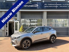 Alfa Romeo Junior - Elettrica Speciale 54 kWh | ACC | Clima | LED 05-2025 10.537 KM