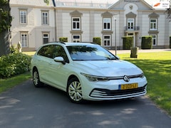 Volkswagen Golf Variant - 1.0 eTSI Life Automaat | Lane assist | Stoel Verwarming
