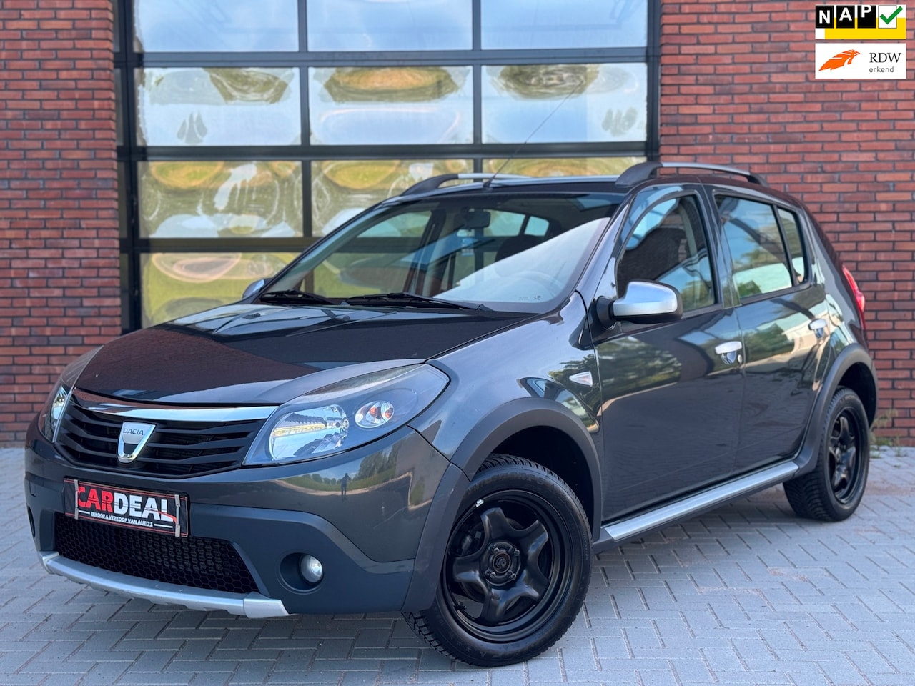 Dacia Sandero Stepway - 1.6 AIRCO|ELEKTR|HOGE INSTAP|APK|NAP - AutoWereld.nl