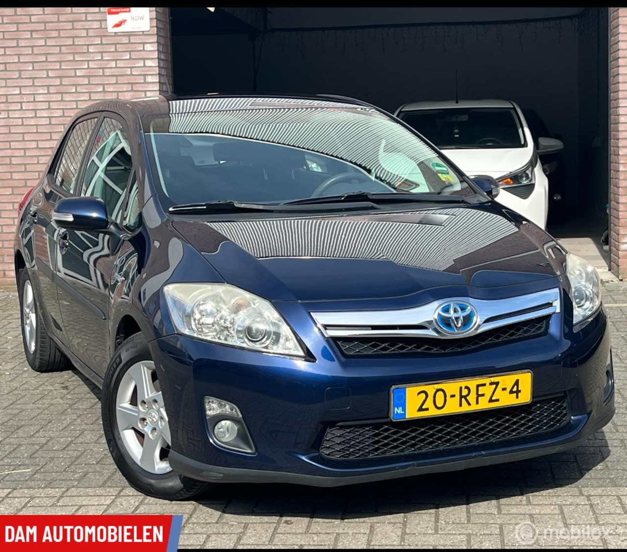 Toyota Auris - 1.8 Full Hybrid Aspiration Airco,Cruis C,NAP,Dealer onderhouden! - AutoWereld.nl