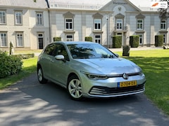 Volkswagen Golf - 1.5 eTSI Automaat | Lane Assist | Stoel Verwarming | Btw