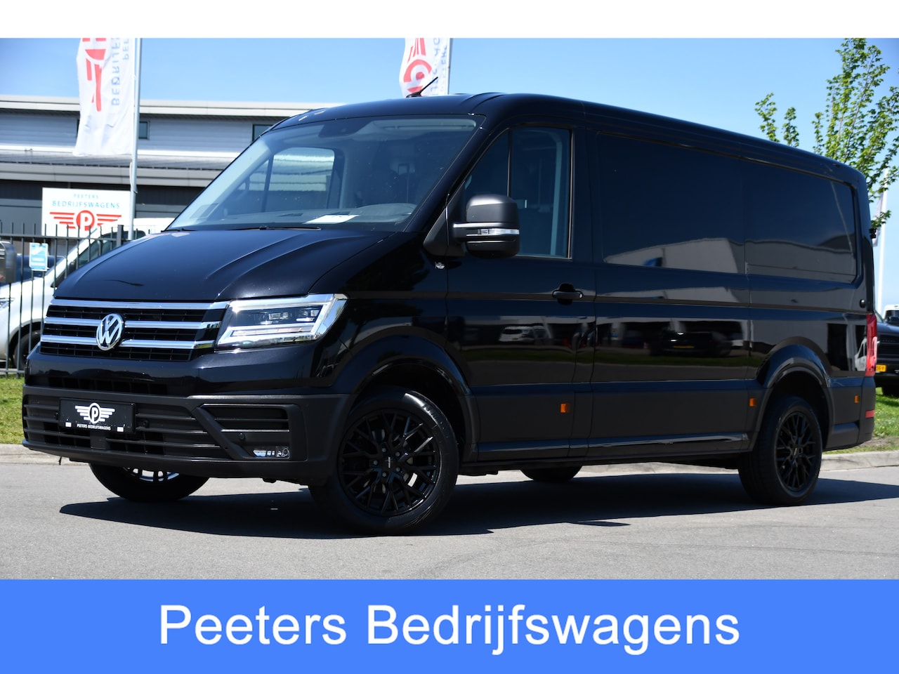 Volkswagen Crafter - 35 2.0 TDI L3H2 Highline Black Edition - AutoWereld.nl