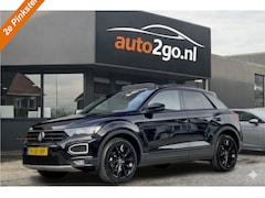 Volkswagen T-Roc - 1.5 TSI AUT7 SPORT BLACK-EDITION PANODAK NAVI CAMERA DIGI-DASH APPLE-CARPLAY LED LMV PDC