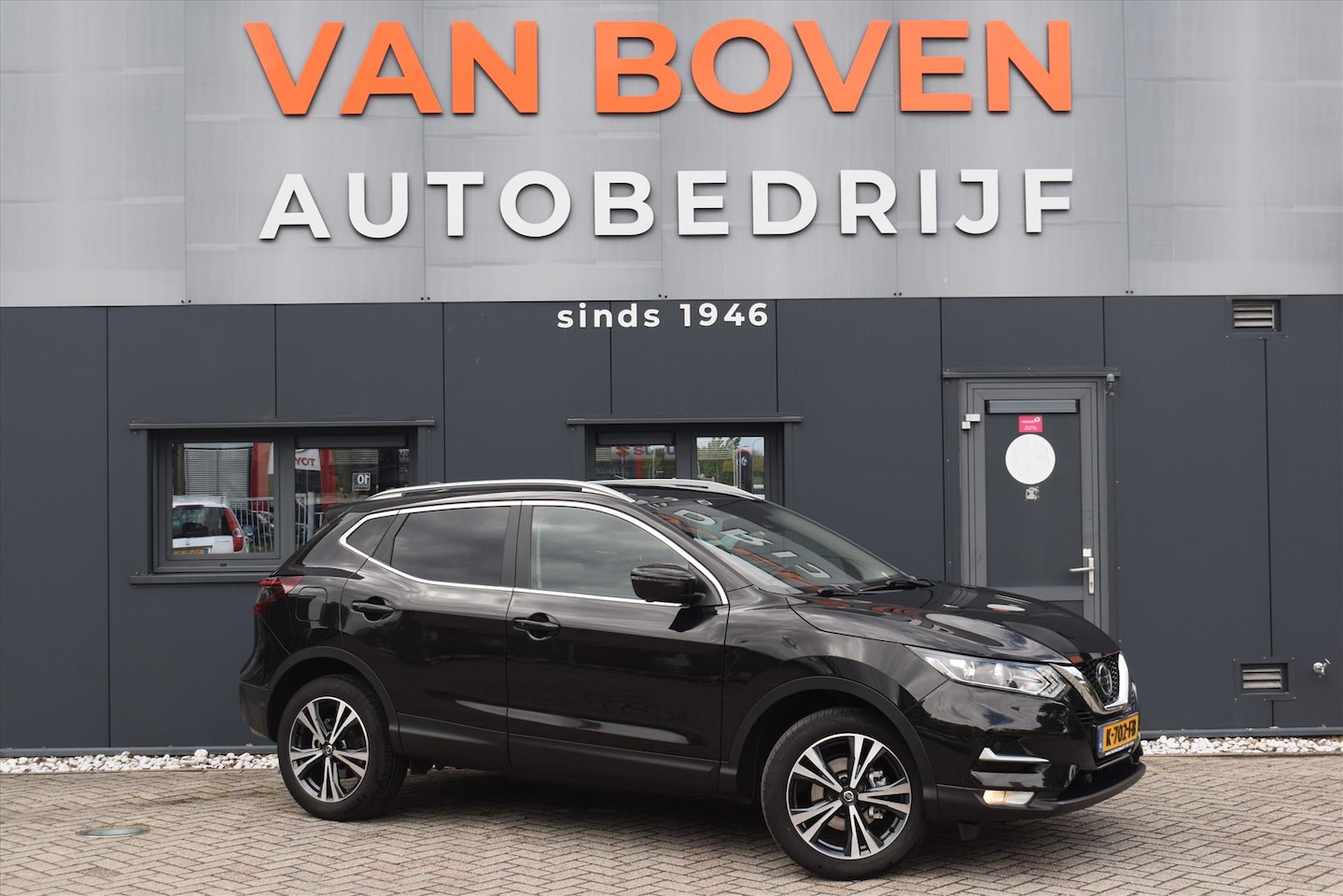 Nissan Qashqai - 1.3 DIG-T 140pk N-Connecta/Trekhaak/Panoramadak - AutoWereld.nl