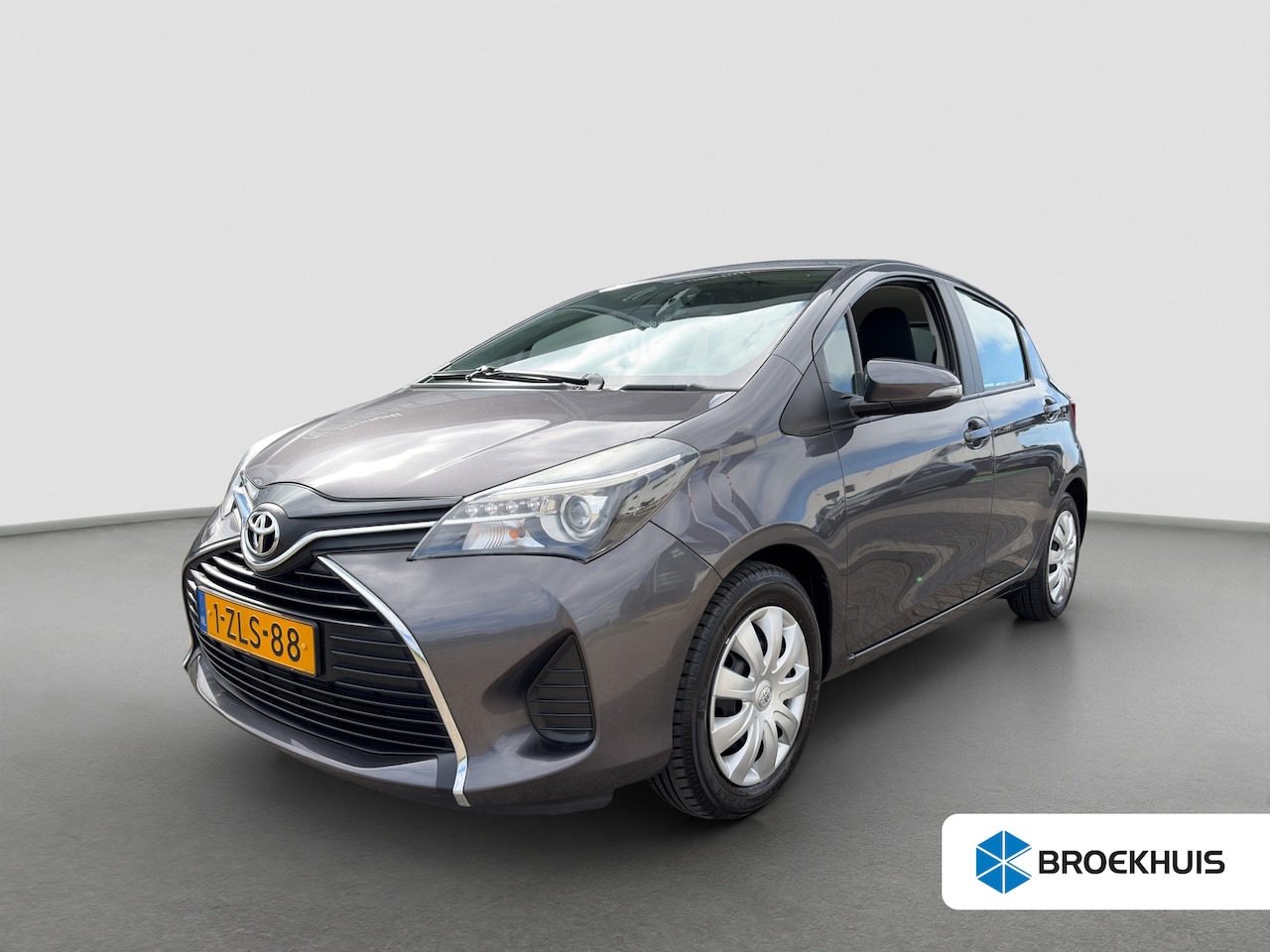 Toyota Yaris - 1.3 VVT-i Aspiration | Camera | Trekhaak | Navigatie | Cruise control | Climate control | - AutoWereld.nl