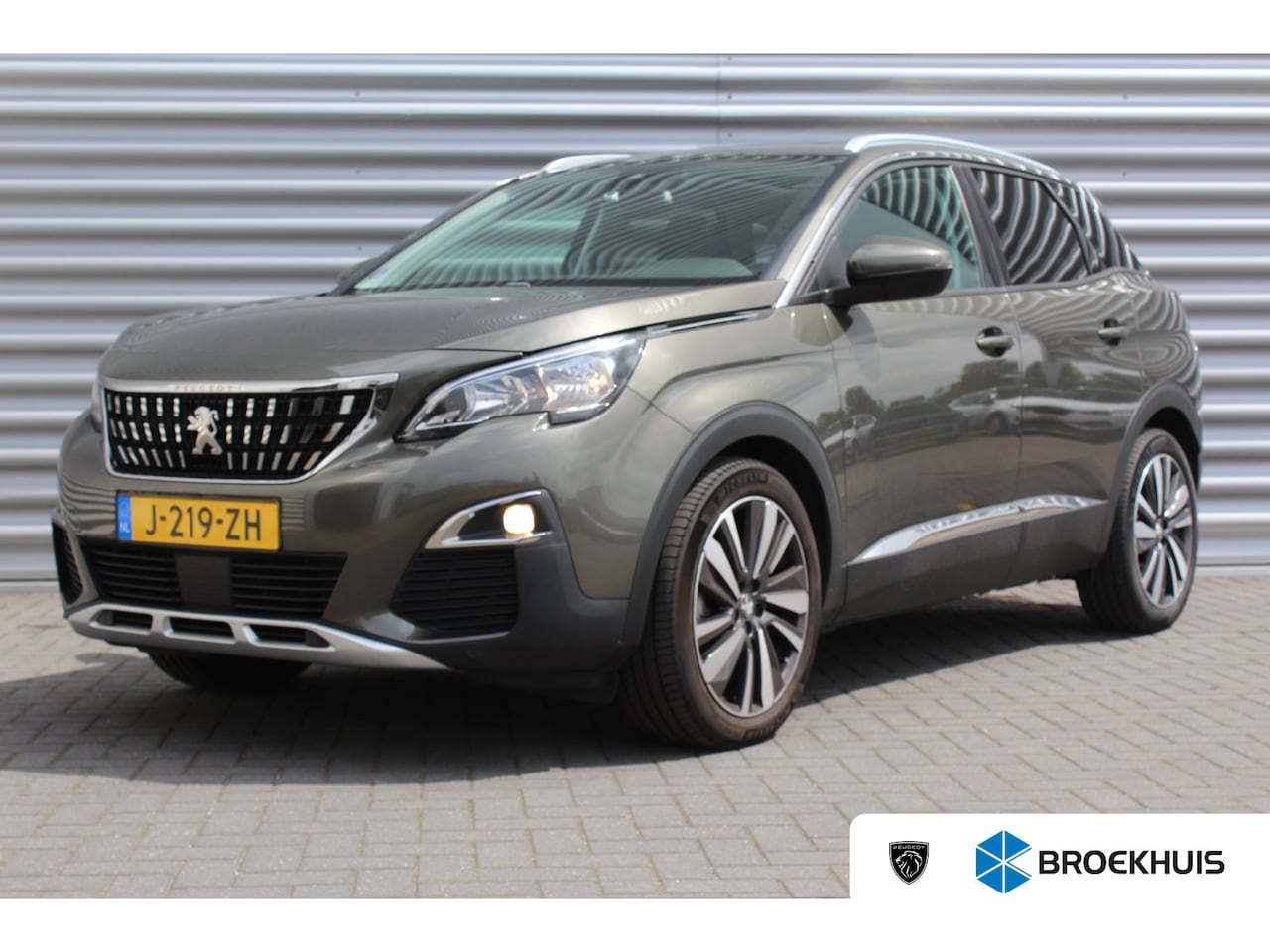 Peugeot 3008 - 1.2 PURETECH 130PK ALLURE AVANTAGE AUTOMAAT / NAVI / LEDER / CLIMA / PDC / 19" LMV / CAMER - AutoWereld.nl