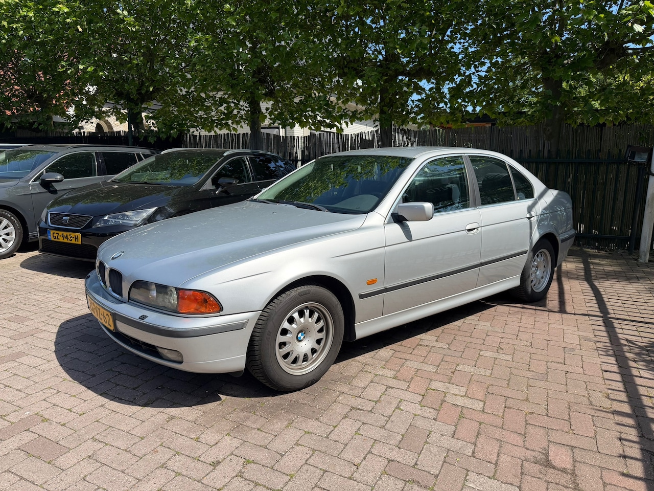 BMW 5-serie - 528i Executive|Xenon|Airco|Clima|Cruise|PDC|YOUNGTIMER| - AutoWereld.nl
