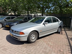BMW 5-serie - 528i Executive|Xenon|Airco|Clima|Cruise|PDC|YOUNGTIMER|