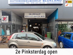 Ford Fiesta - 1.4-16V Trend/ Automaat/ met Airco, NAP en een nieuwe APK
