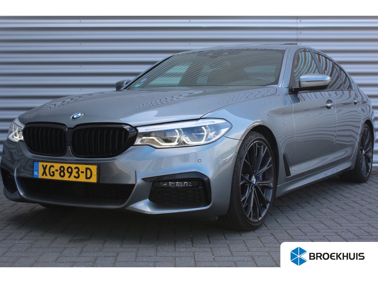 BMW 5-serie - 5-Serie 540i 340PK HIGH EXECUTIVE M-SPORT AUTOMAAT / NAVI / LEDER / FULL-LED / CLIMA / PDC - AutoWereld.nl
