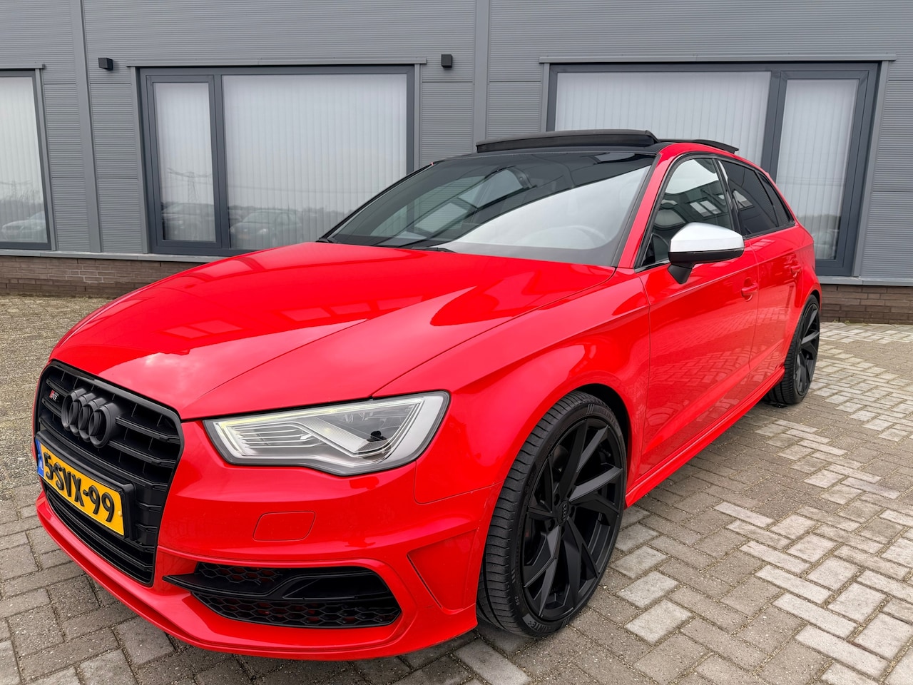 Audi S3 - Sportback 2.0 TFSI quattro|300pk|Automaat|Pano|Led Koplampen|B&O| - AutoWereld.nl