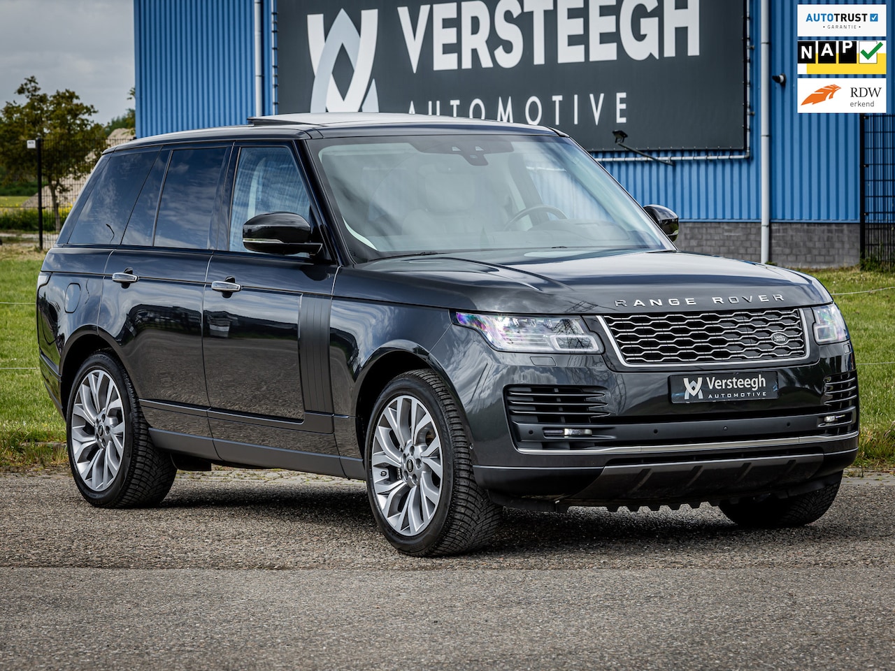 Land Rover Range Rover - 2.0 P400e LWB Autobiography | Panoramadak | Head-Up display | Trekhaak - AutoWereld.nl
