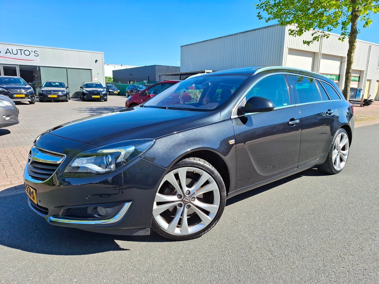 Opel Insignia Sports Tourer - 1.6 T Business+ AUTOMAAT/LEDER/PANO/NAVI/CAMERA! - AutoWereld.nl
