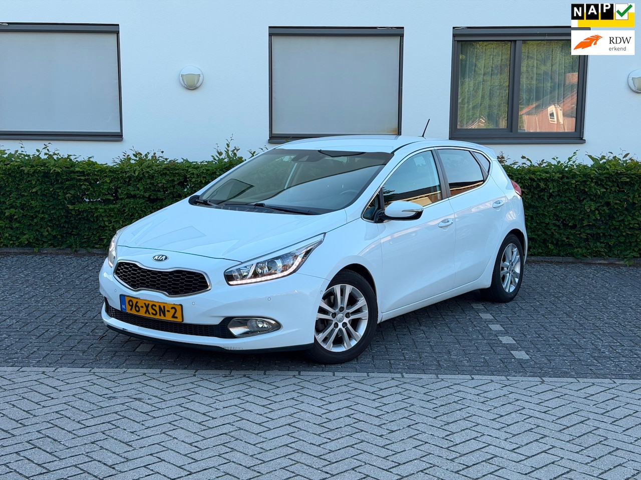 Kia Cee'd - 1.6 GDI Super Pack NAP APK NAVI AIRCO FULL - AutoWereld.nl