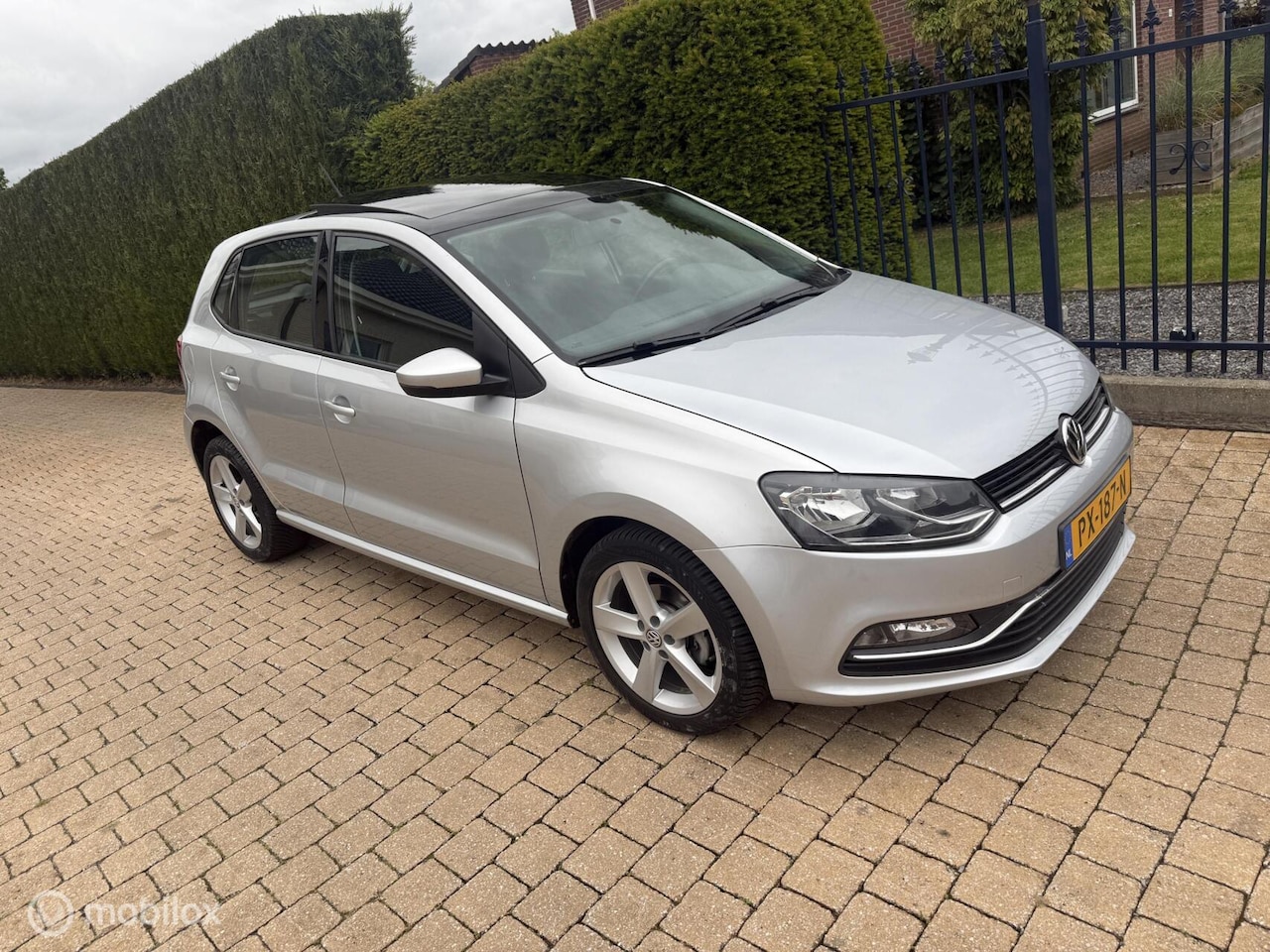 Volkswagen Polo - 1.2 TSI Highline MET PANORAMADAK ,NAVIGATIE - AutoWereld.nl