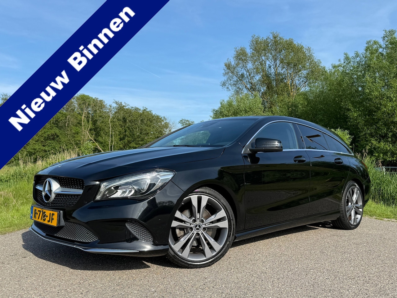 Mercedes-Benz CLA-klasse Shooting Brake - 180d Business Solution AMG / Harman-Kardon / Leder / Camera / Navi / 18" Velgen / Clima / - AutoWereld.nl